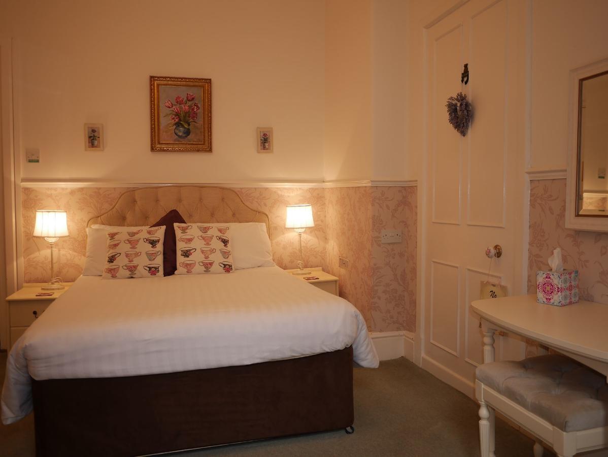 Bed and Breakfast Culloden House à Westward Ho!  Extérieur photo